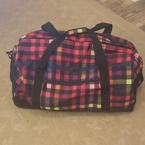 Franky Vibrant Checkered Duffel Bag With Wheels